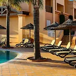 Luzbay Pool Apartment