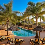 Luzbay Pool