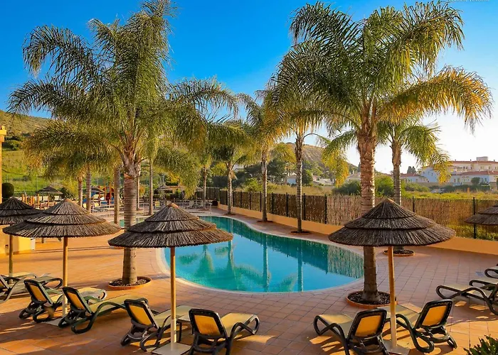 Luzbay Pool